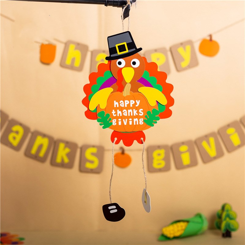 Décoration de porte à faire soi-même : dinde de Thanksgiving pour enfants